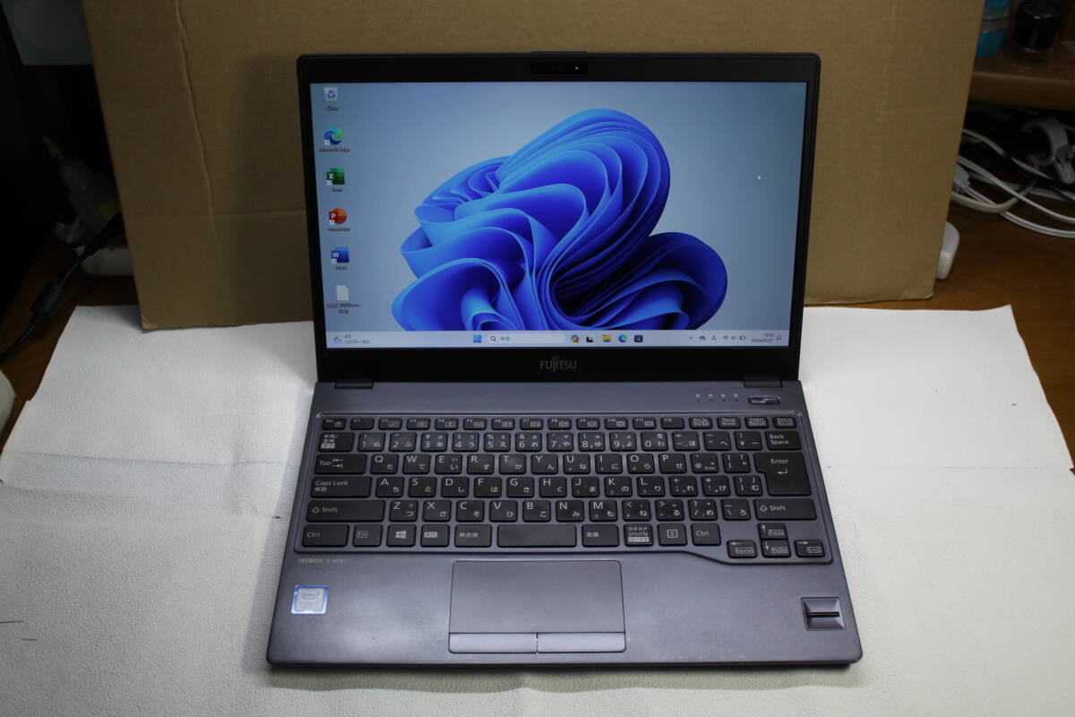 FUJITSU FMV LIFEBOOK U937/R Core i5 7300U 2.6GHz・メモリー FUJITSU FMV LIFEBOOK U937/R Core i5 7300U 2.6GHz・メモリー