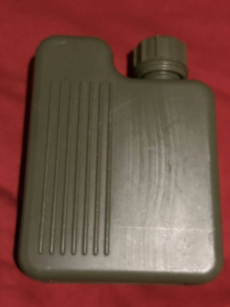 米軍放出品　角型プラ水筒　中古保管品　キャンプ アーミー アウトドア _画像3