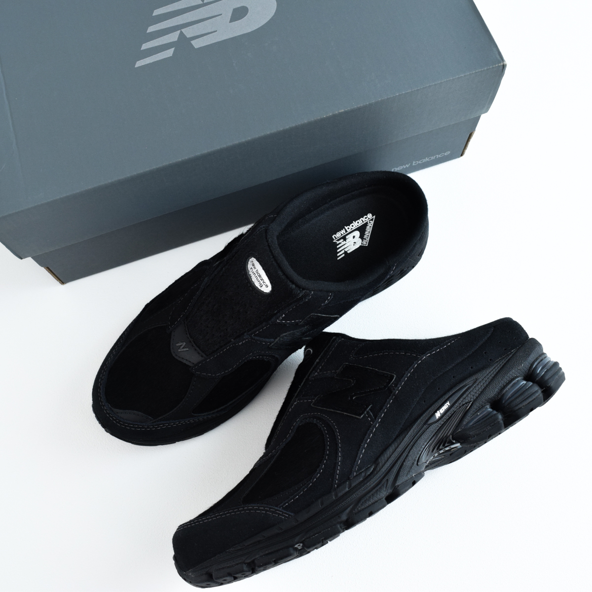 新品 NEW BALANCE ニューバランス M2002RMR Triple Black Pony 新品 NEW BALANCE ニューバランス M2002RMR Triple Black Pony