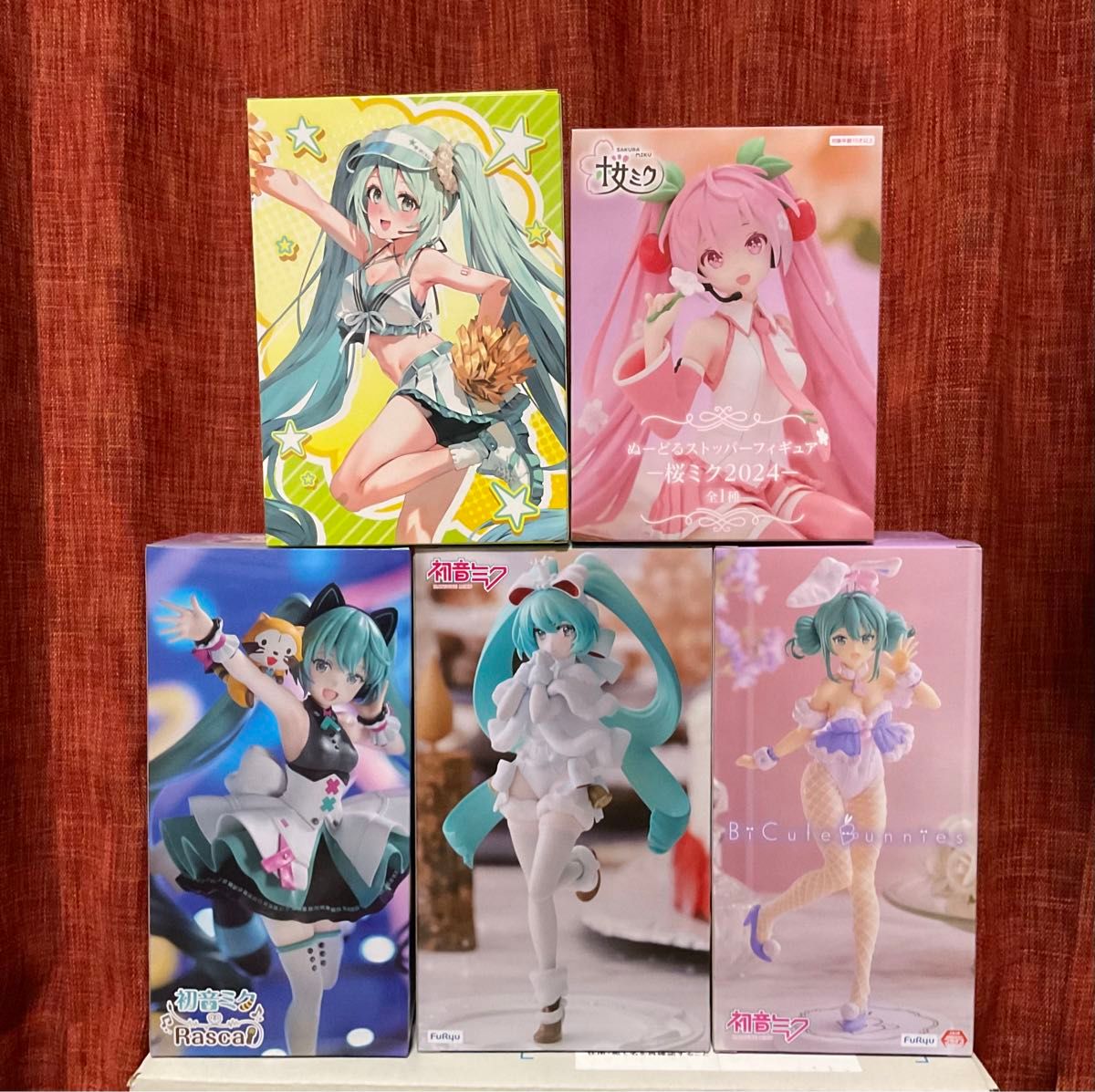 【未開封】初音ミク フィギュア　プライズ　白うさぎ　バニー　桜ミク　ぬーどるストッパー　ノエル　ラスカル　ユニフォーム