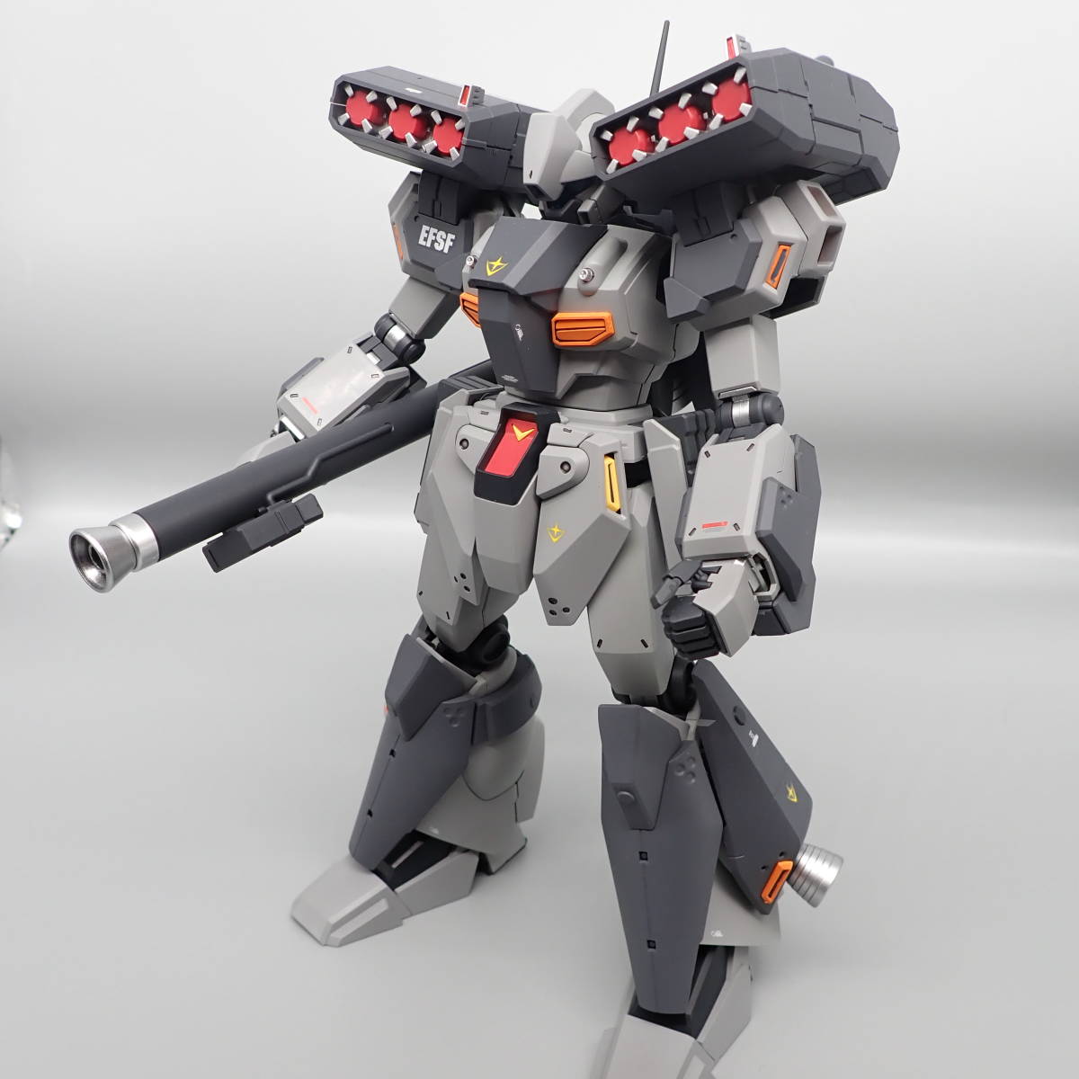 プレミアムバンダイ限定　MGスタークジェガン　全塗装済み完成品　（機動戦士ガンダムUC）_画像3