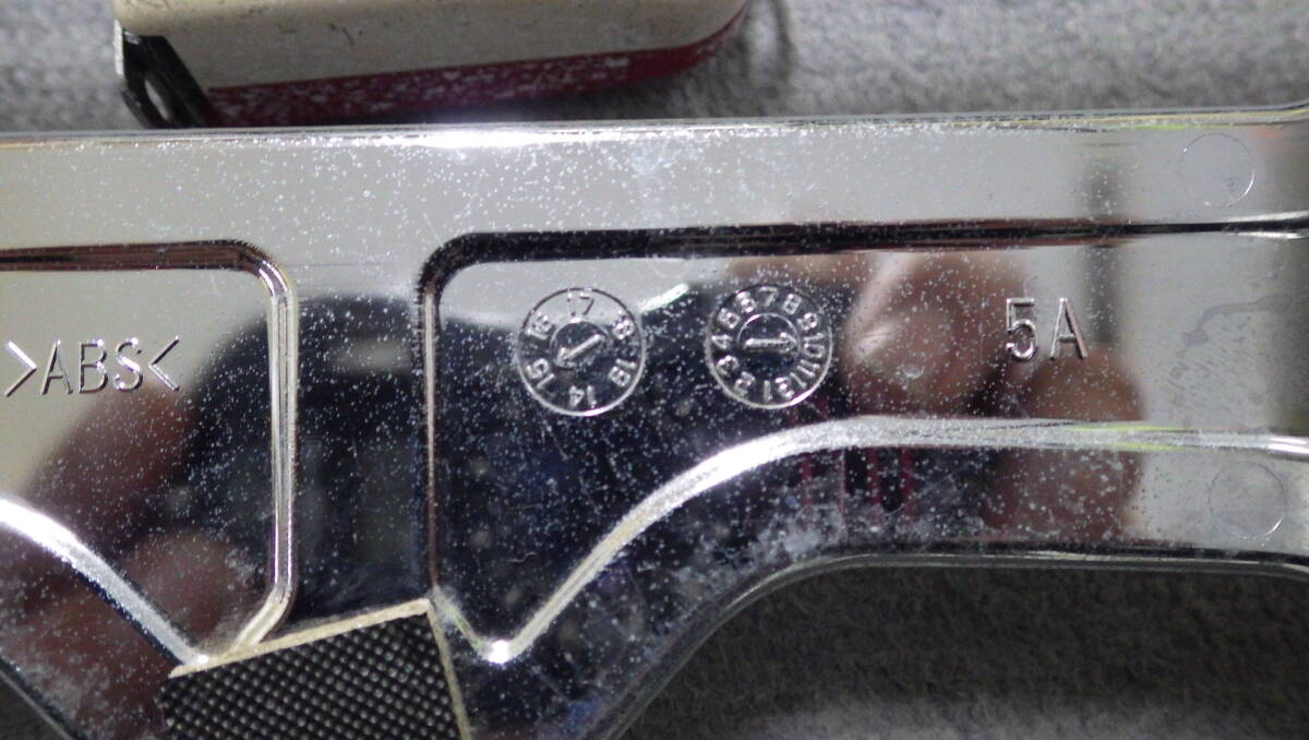 ・スズキ 純正 １枚 2015年10月 シルバー メッキ ナンバープレート枠 ナンバーフレーム枠 普通車／軽自動車で使用可能_画像8