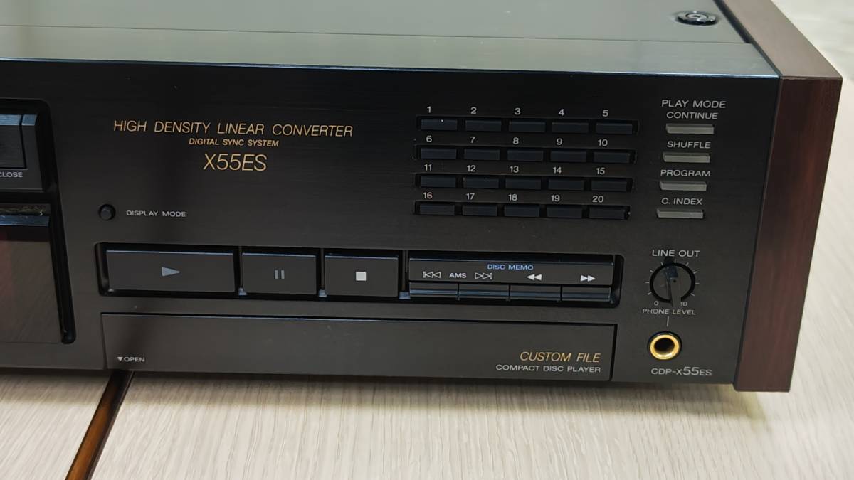 ZしH0746【通電OK】★ソニー　SONY CDプレイヤー CDP-X55ES　AV機器　電化製品　オーディオ_画像3