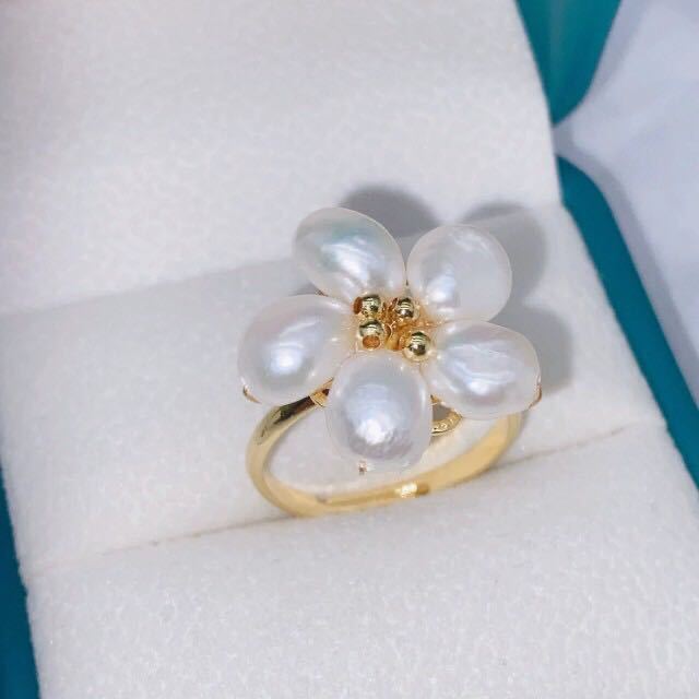 花珠級 本真珠 バロック　パールリング　桜の指輪　k18仕上げ 絶品カラーホワイトピンク 6mm フリーサイズ
