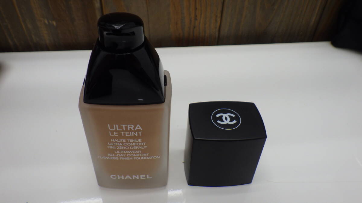 ●CHANEL / シャネル　 ULTRA LE TEINT / ウルトラ ル タン フリュイド　BR32　30ml　ファンデーション　未使用品_画像3