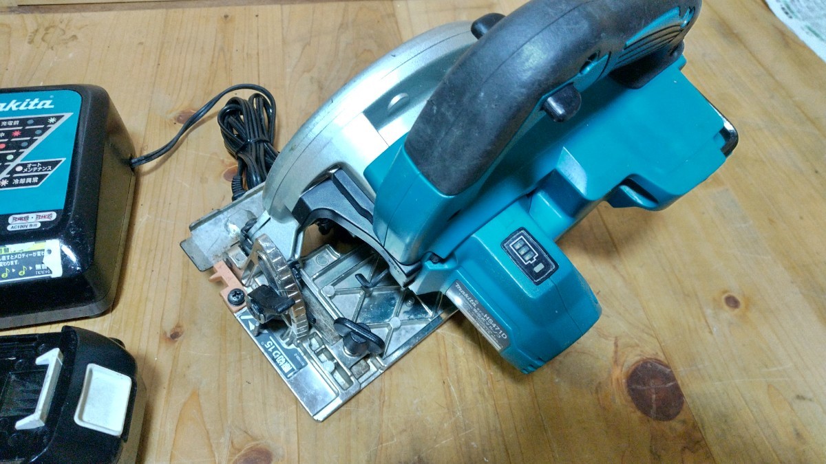 動作良好 makita マキタ 充電式マルノコ HS471D 18V 充電器＋バッテリー_画像10