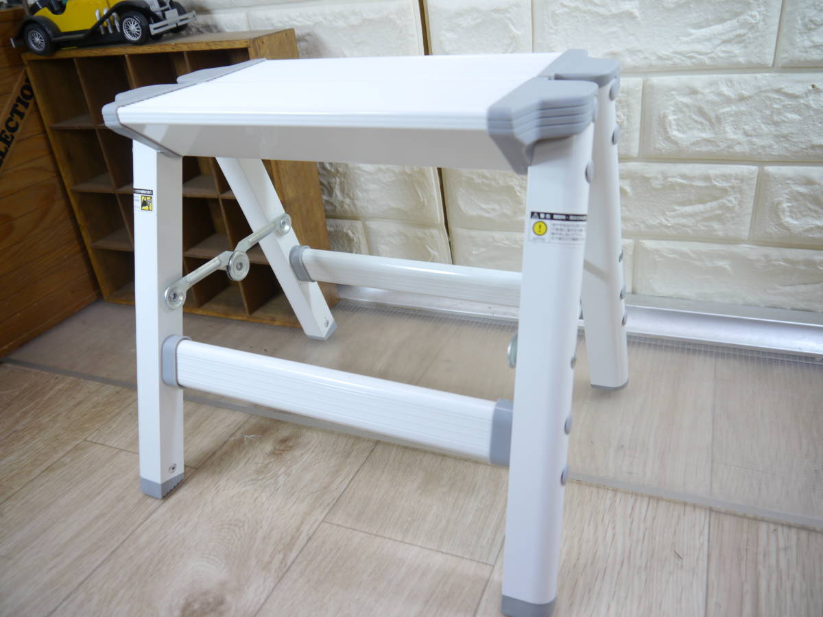 * small size stepladder / step stool / aluminium stepladder 1 step white width 32.5× depth 29× height 29cm folding stool step‐ladder going up and down pcs 