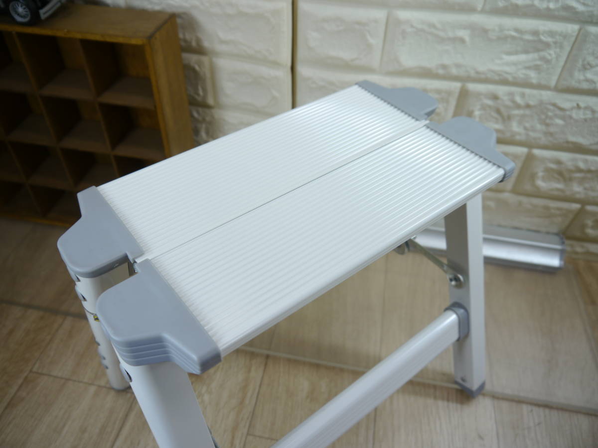 * small size stepladder / step stool / aluminium stepladder 1 step white width 32.5× depth 29× height 29cm folding stool step‐ladder going up and down pcs 