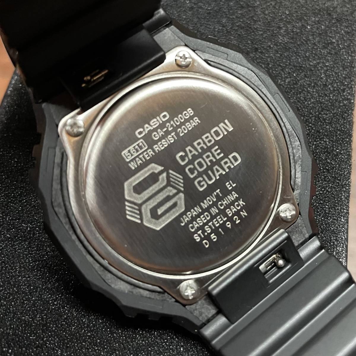 試着のみ 新品同様 国内正規品 タグ付き カシオ CASIO G-SHOCK GA-2100GB-1AJF ゴールド/ブラック ゴールドフェイス ブラック光沢仕上げ_画像7