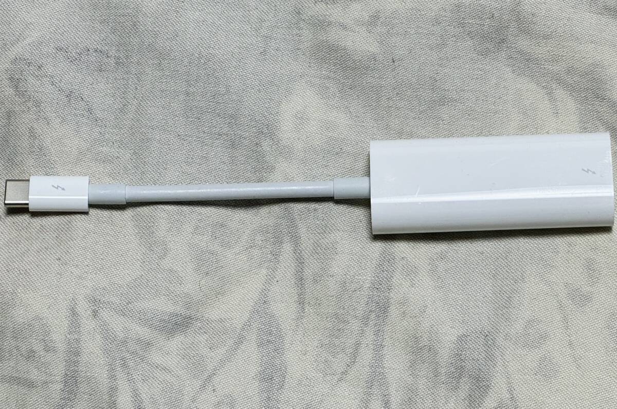 Apple Thunderbolt 3（USB-C）- Thunderbolt 2アダプタ_画像1