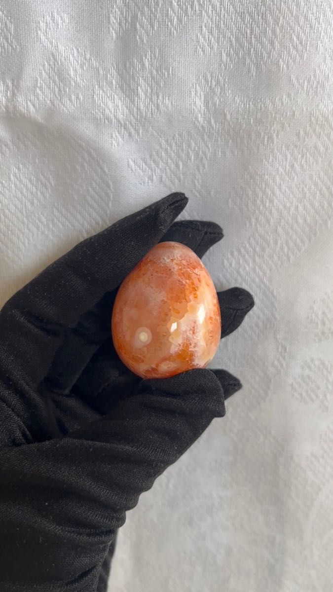 カーネリアンの卵形 天然石