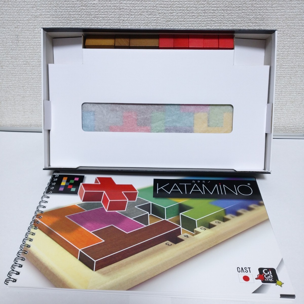 未使用品 カタミノ KATAMINO パズル 知育玩具 GIGAMIC ギガミック社 木製パズル 美品 限定版ハンドブック付き_画像2