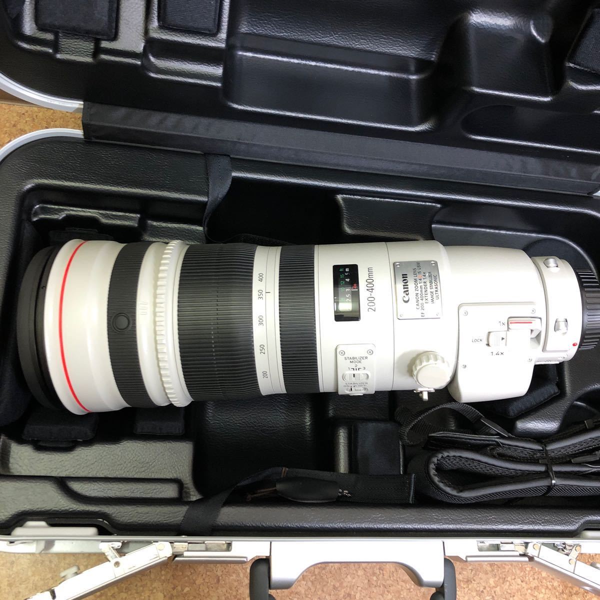 ★美品★安心初期不良対応30日★ CANON EF200-400mm F4L IS USM 1.4× Extender ☆フード、キャップ、ストラップ、鍵、ケース付☆の画像3