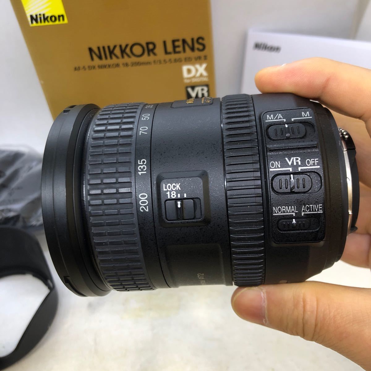 ★美品★安心初期不良対応★ ニコン Nikon AF-S DX Nikkor 18-200mm F3.5-5.6G ED VR II ☆元箱付き シリアル番号一致☆極上光学!!☆_画像5