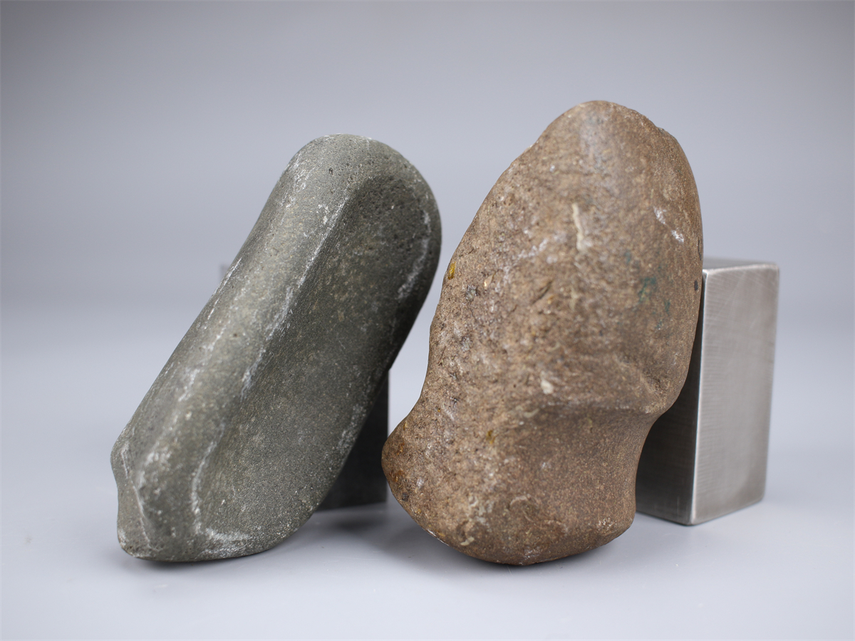 【美】IA331 土器 伝青森県出土 縄文時代 磨製石斧 ２点／美品！ｒ_画像3