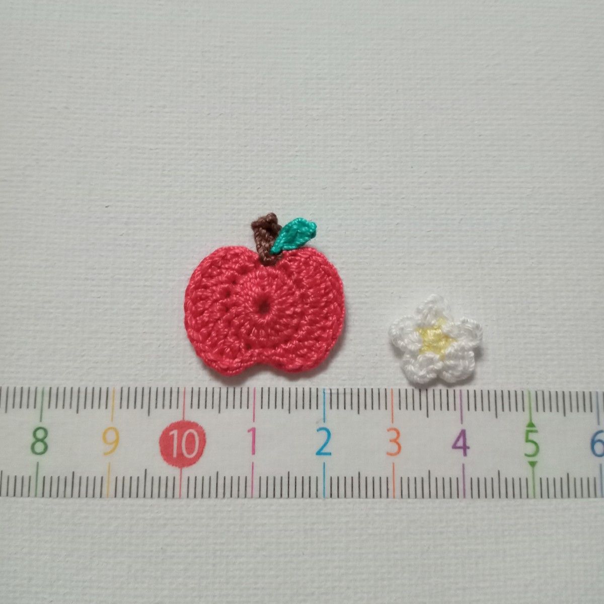 ハンドメイド素材☆りんご＆お花モチーフ☆赤りんご