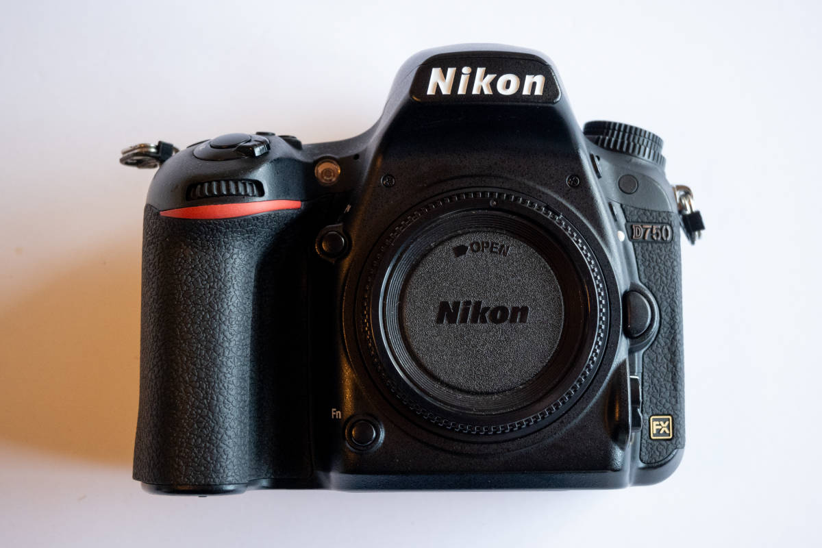 【ボディ中古】Nikon D750 ボディ ★ 中古良品・元箱あり・おまけ ☆ ニコン・フルサイズ・デジタル一眼