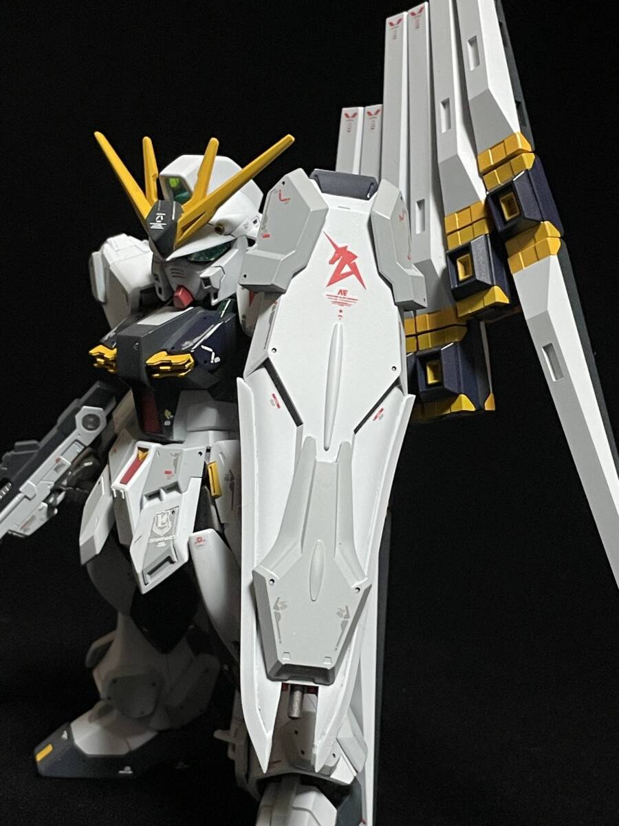 ＨＧ1/１４４カスタム（ミキシング）　ＳＤνガンダム　ＲＸ－９３νガンダム（４頭身　Ｇジェネレーションイメージ）_画像3