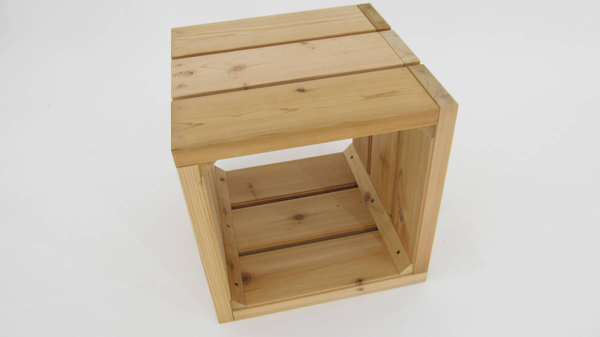 カナダ産、無垢杉板.BOXシェルフ.サイドテーブル.オリジナル商品の画像2