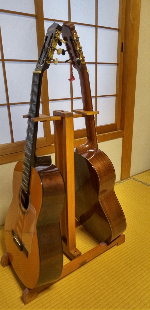 新品　オリジナル手ずくり　木製ギタースタンド　2本掛け　送料無料_画像3