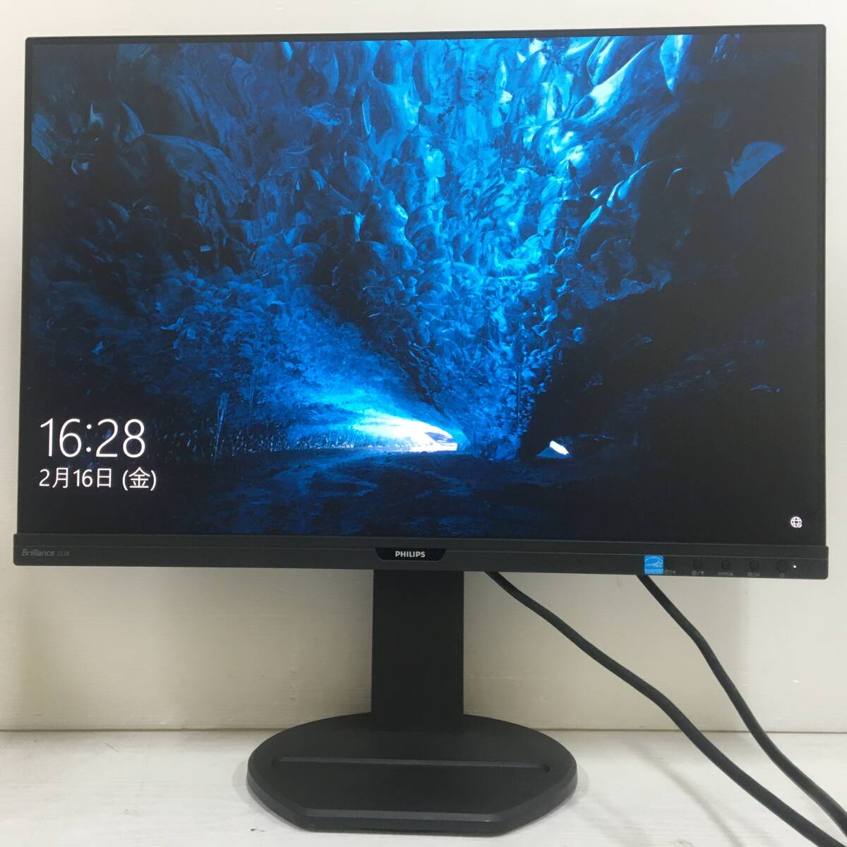 ☆【美品】PHILIPS 252B9/11 ワイド液晶モニター 25インチ WUXGA（1920x1200）DVIx1/D-Subx1/HDMI1.4x1/DisplayPort1.2x1 ケーブル 動作品_画像2