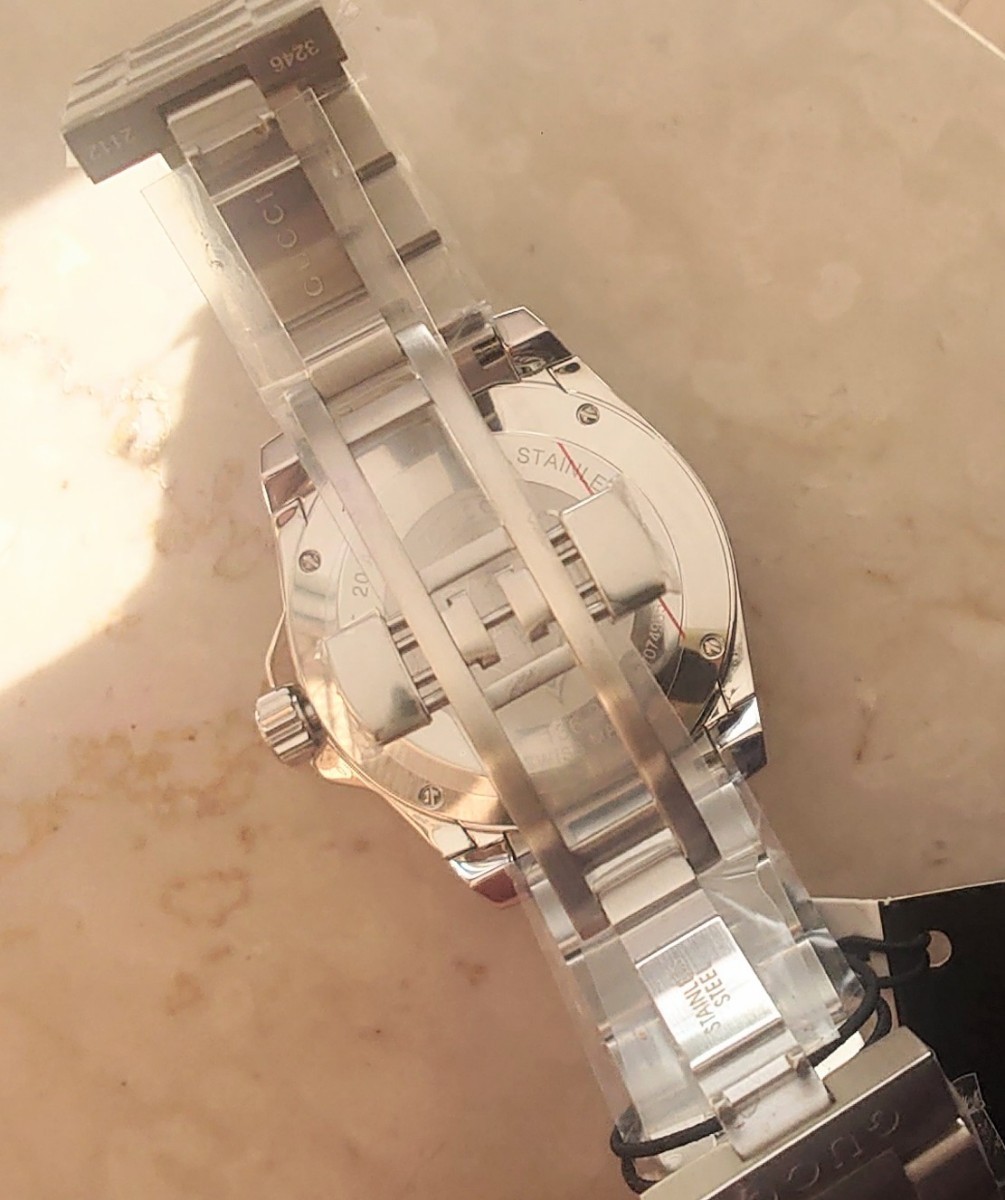 新品未使用 グッチ gucci ダイブ 紺 メンズ 腕時計 YA136203 45ミリ ダイバーズウオッチ DIVEの画像4