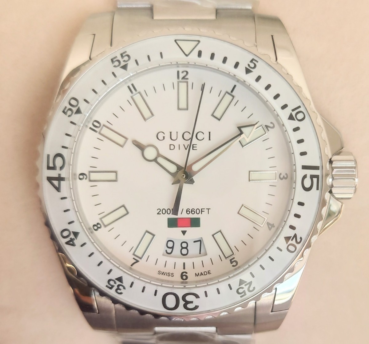 新品未使用 グッチ GUCCI ダイブ ホワイト メンズ 腕時計 YA136302 