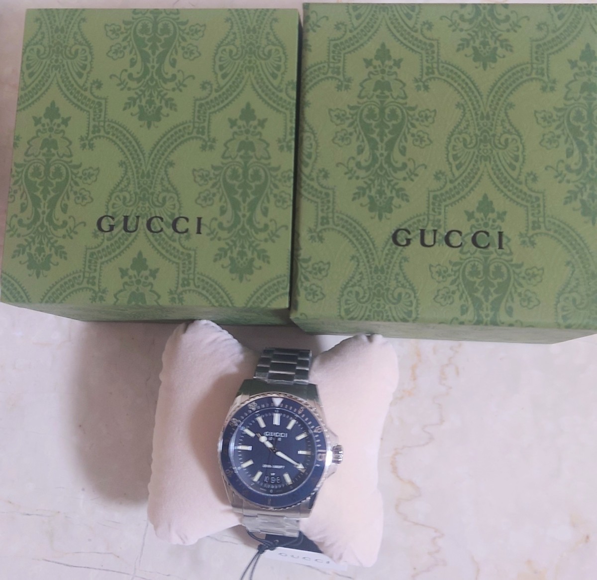 新品未使用 グッチ gucci ダイブ 紺 メンズ 腕時計 YA136203 45ミリ ダイバーズウオッチ DIVEの画像8
