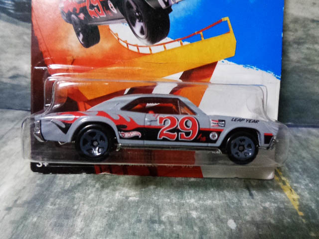 HOTWHEELS '67 CHEVELLE SS 396 　ホットウィール 1967 シェベル ＳＳ396 　説明文・写真ご参照　　///(052)_画像2