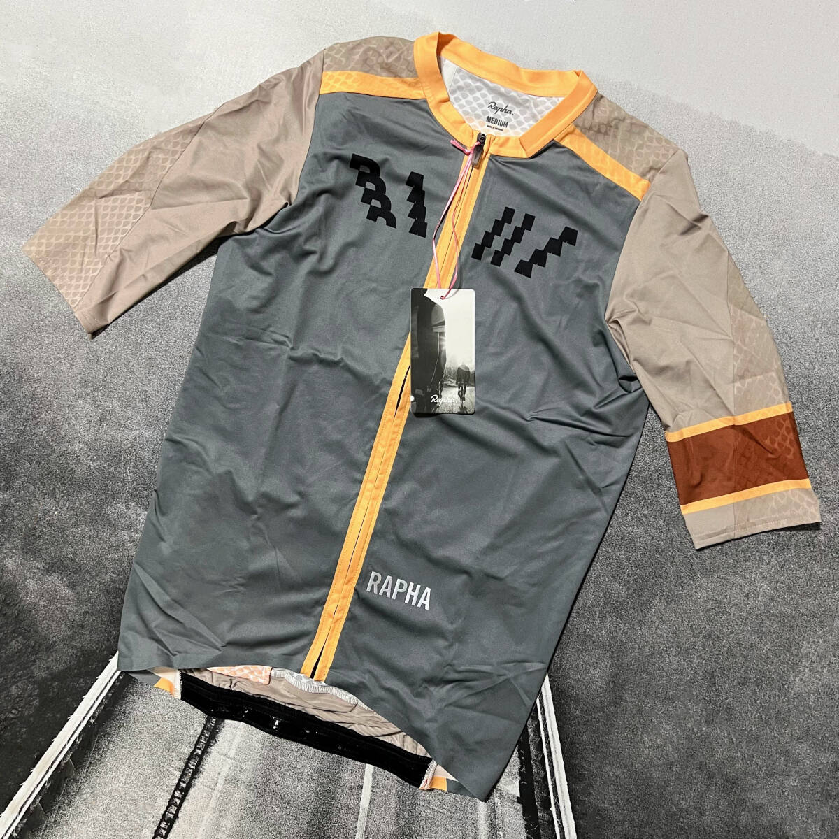 新品 Rapha 特別限定版 Men’s Pro Team Aero Jersey Mサイズ グレー ラファ メンズ プロチーム エアロ ジャージ 半袖の画像1