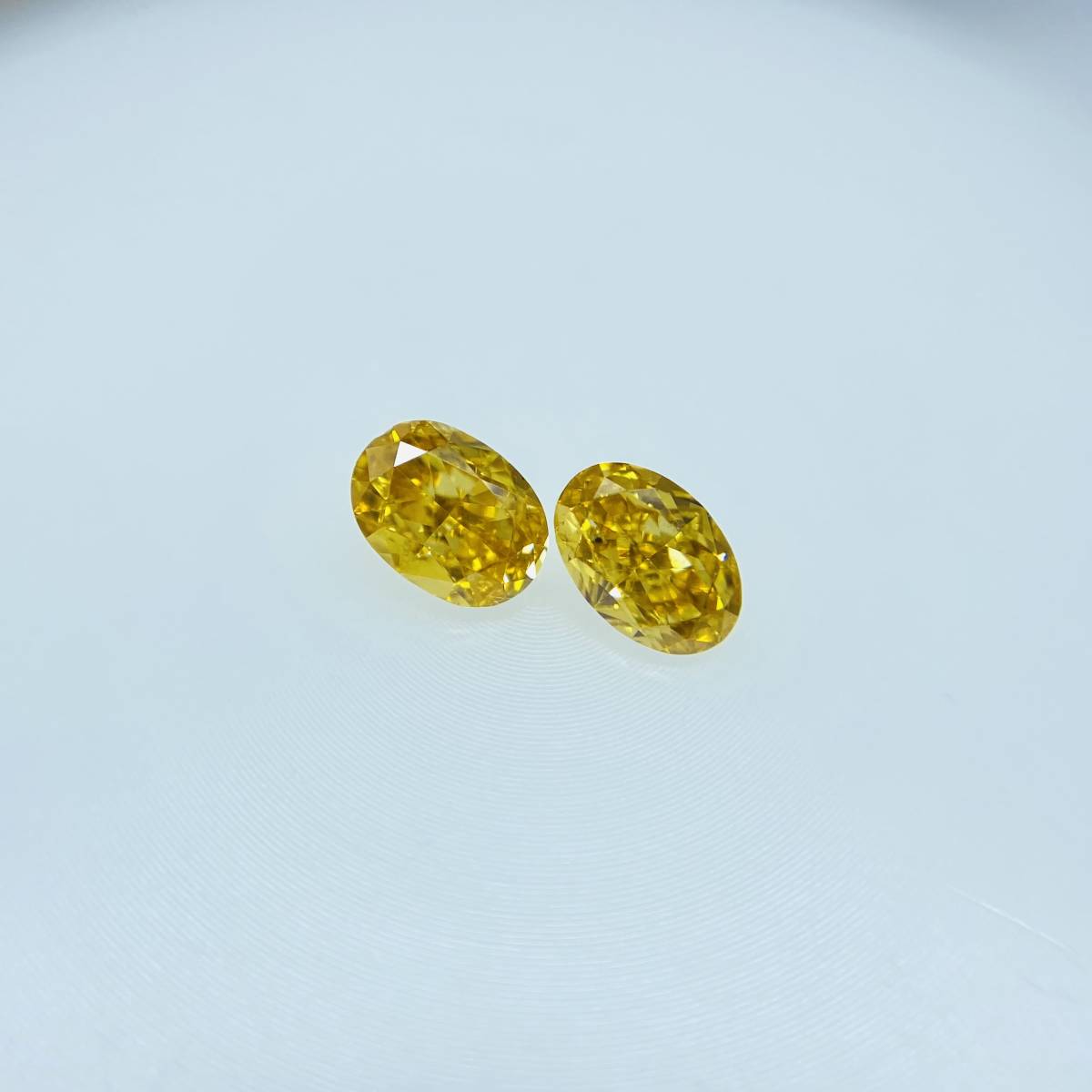 FANCY VIVID ORANGE YELLOW 0.149ct＆0.174ct/OV/RT2471/CGL_画像4