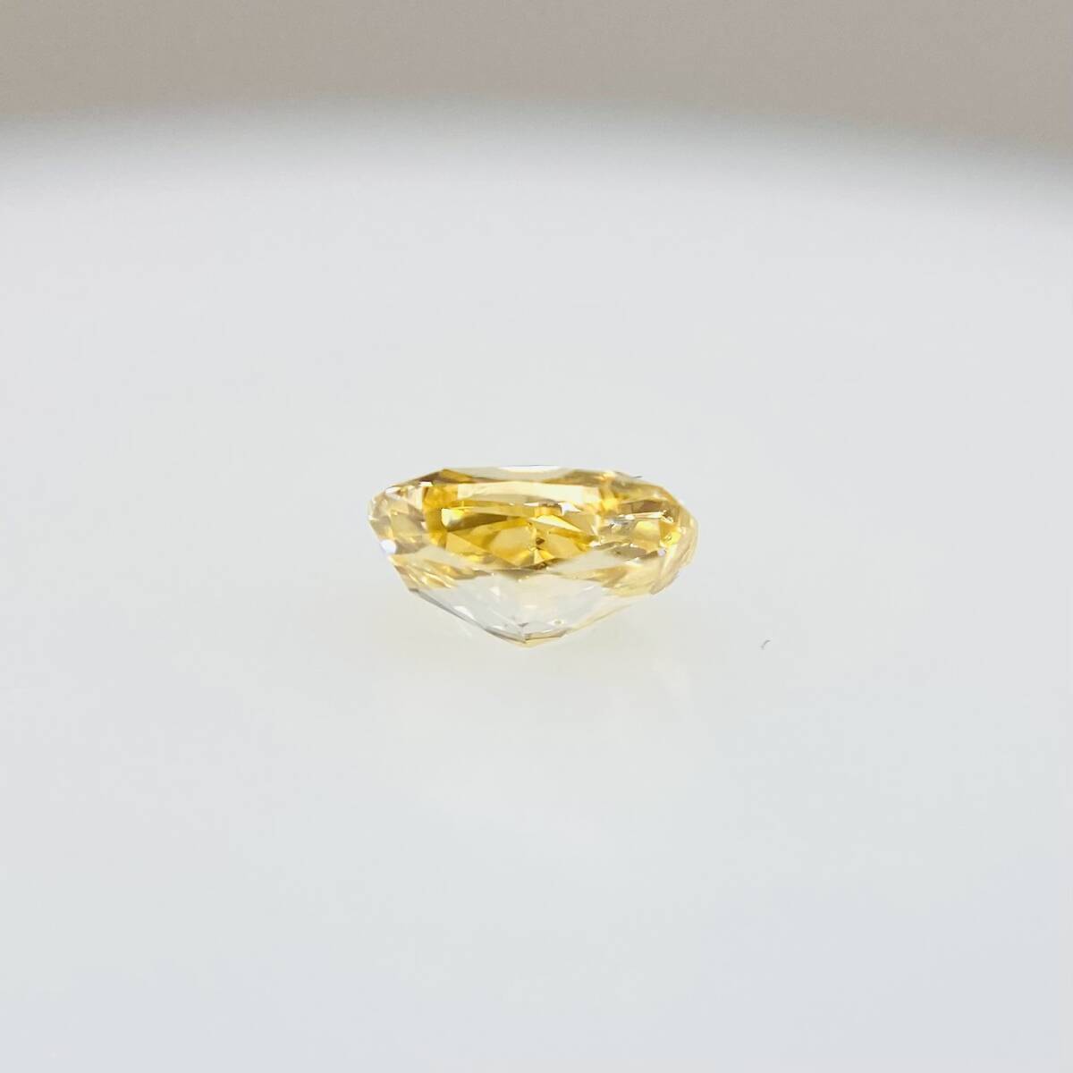 FANCY INTENSE ORANGY YELLOW 0.166ct X/RT2454/CGL