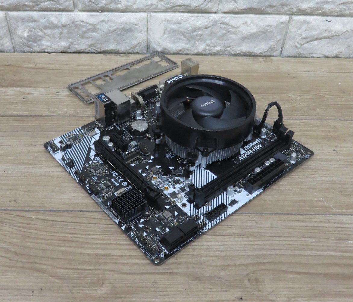 ★≪中古品≫マザーボード AsRock A320M-HDV Ryzen3付[t24022211]_画像1