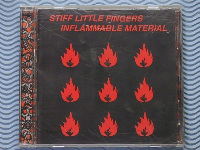 [輸入盤]スティッフ・リトル・フィンガーズ 「インフレーマブル・マテリアル(+3)/Inflammable Material」Stiff Little Fingers/パンク名盤_ジャケット（表：シミスレ汚れ）