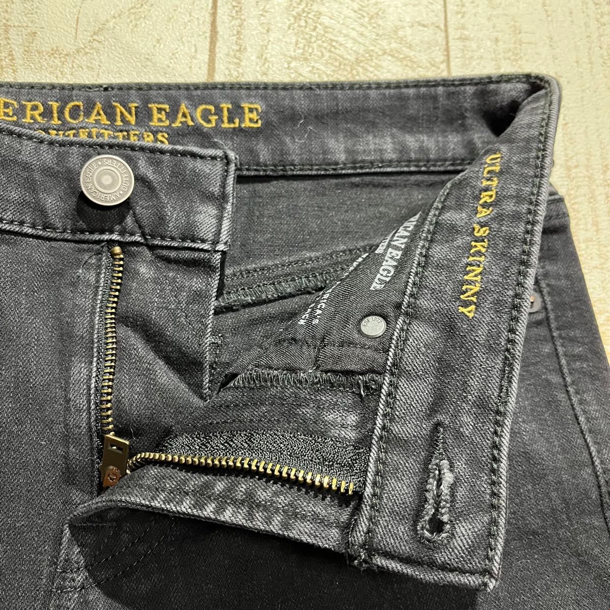 【AMERICAN EAGLE】アメリカンイーグル ウルトラスキニーデニム ヴィンテージ加工 EXTREME FLEX 4 