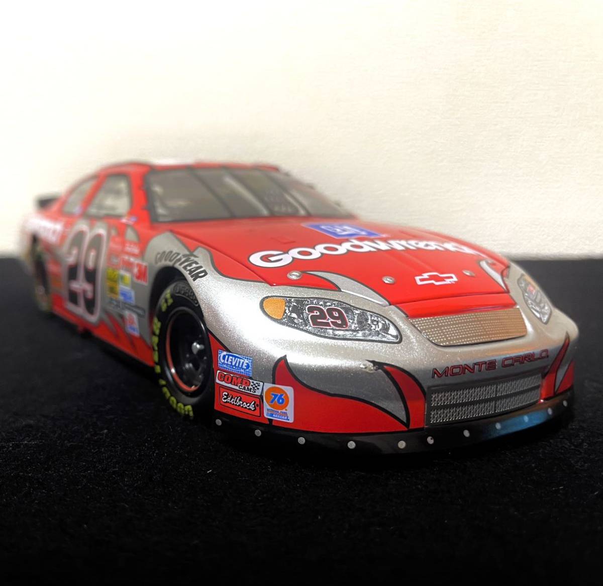 NASCAR 1/24 KEVIN HARVICK CHEVY #29 GM motors ケビンハービック　GOODWRENCH ナスカー　real tree GM Dealers 希少品_画像3