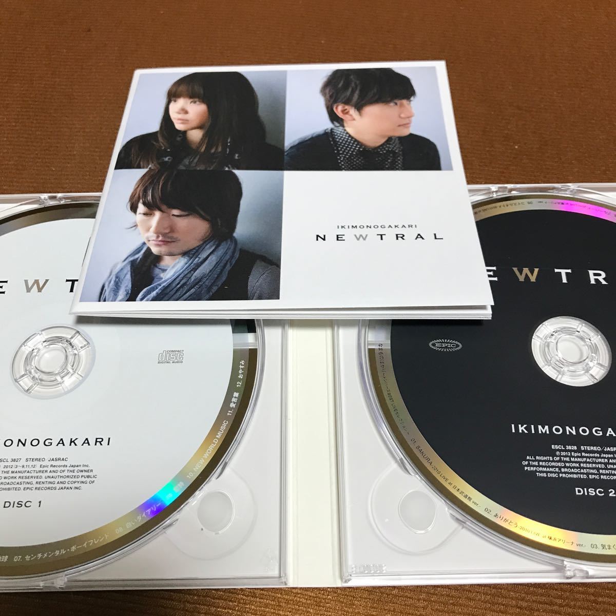 水星価格！NEWTRAL(初回限定盤) CD2枚組 いきものがかり_画像2