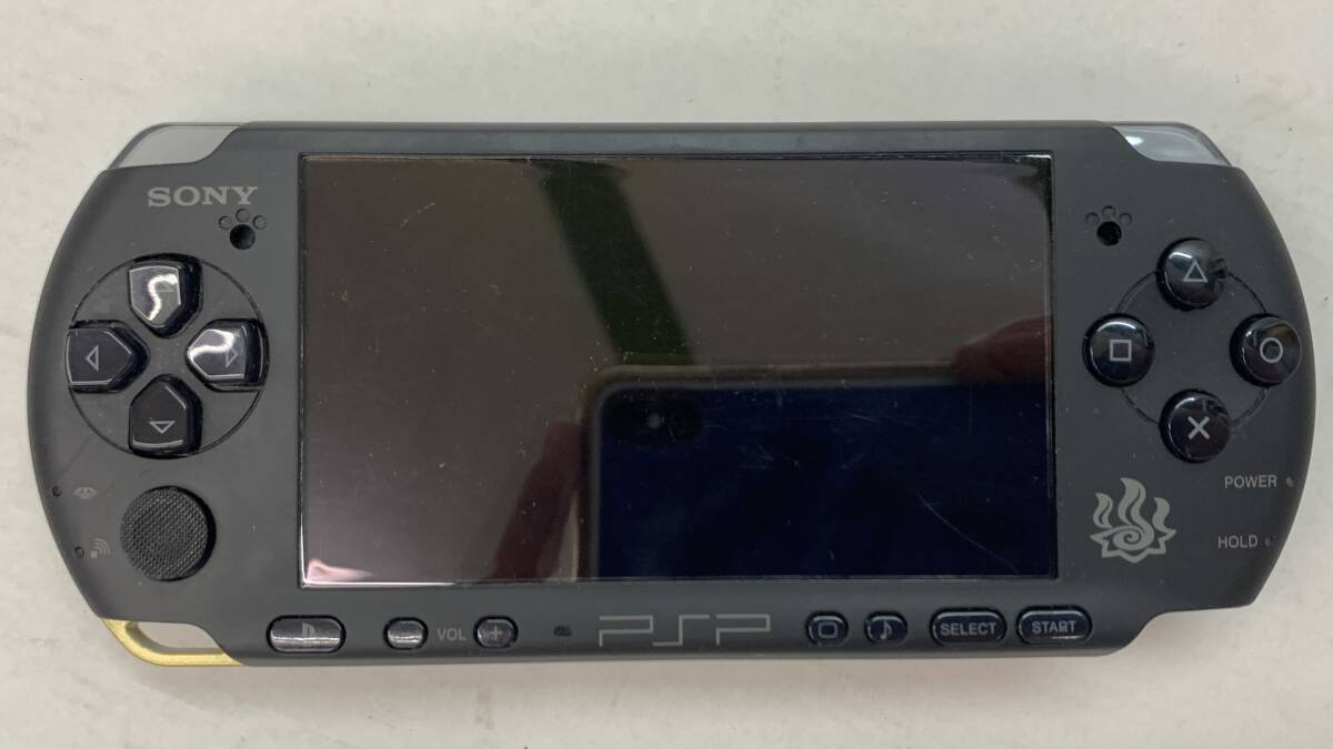 (24505)△【1円～】PSP3000 ハンターズモデル 本体 動作確認済 ※バッテリー欠品 + ソフト5本 [モンハン2ndG・3rd/喧嘩番長/他] 【中古品】_画像2