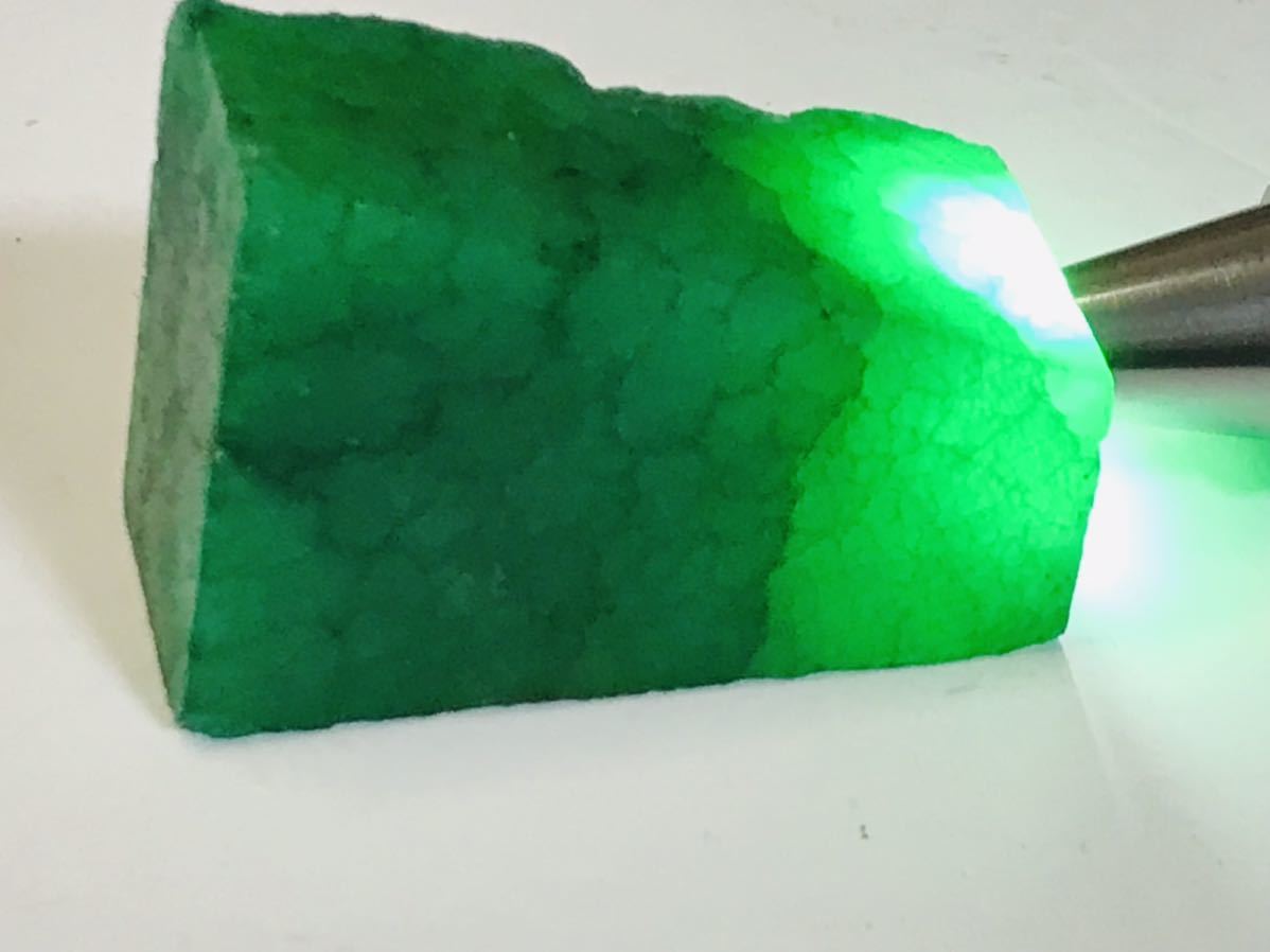 【1点限り】天然ベリル エメラルド 624.80Ct 鑑定付き 鉱石 emerald beryl パワーストーン 原石 標本 鉱物の画像2