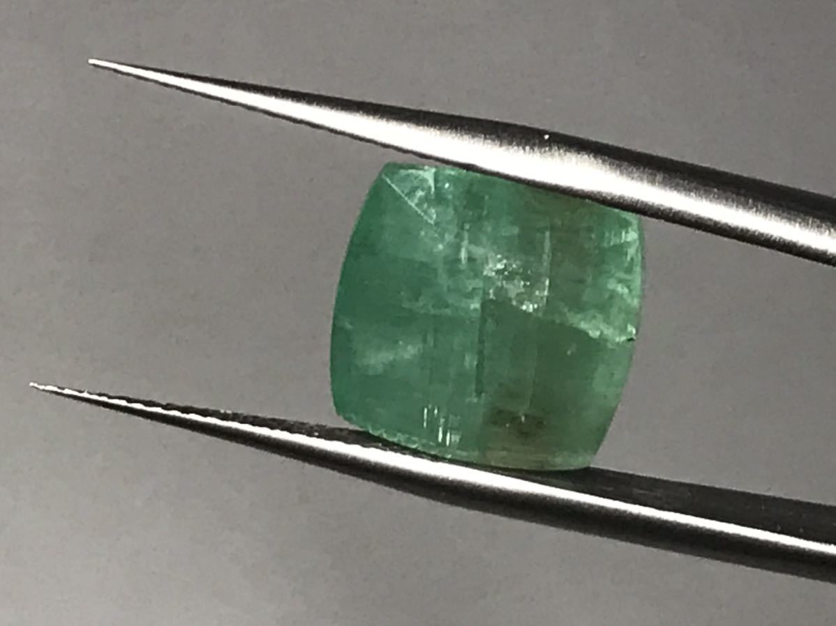 【国内鑑別書付き】天然 エメラルド 超特大7.288Ct emerald beryl 本物保証 ルース パワーストーン 宝石 ベリル 鉱物 鉱石 loose gemstone_画像3