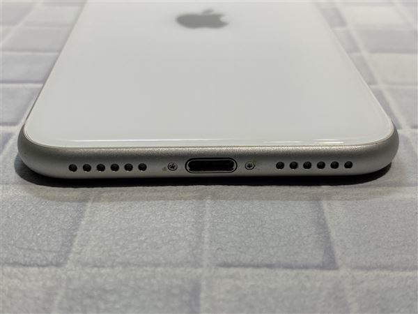 iPhoneSE 第2世代[128GB] SIMロック解除 docomo ホワイト【安 …_画像9