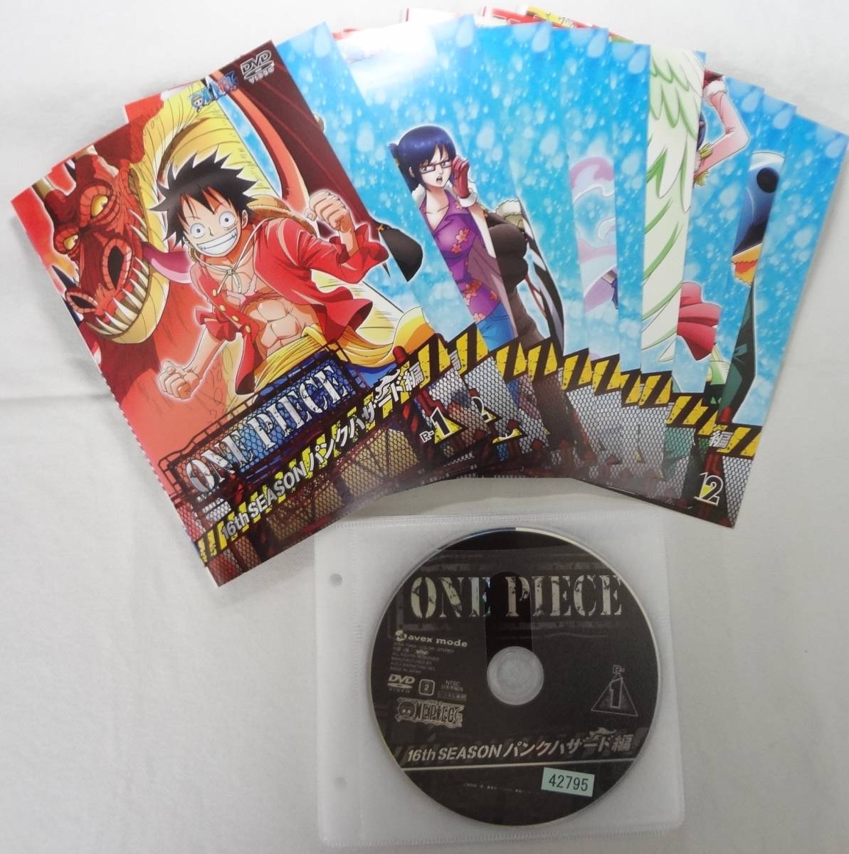 送料無料　レンタル落ち中古DVD　ONE PIECE ワンピース 16thシーズン パンクハザード編　全12巻セット_画像1