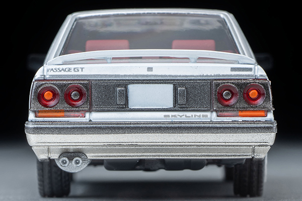 日産スカイライン 4ドアHT GTパサージュ ツインカム24V（白/ベージュ）86年式 LV-N282a【トミーテック社1/64ミニカー】【トミカの時】_画像9