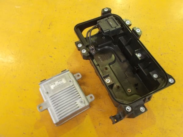  Mazda RX-8 SPIRIT R SE3P - power steering computer fuse box F189 67880 latter term - 513-110-B