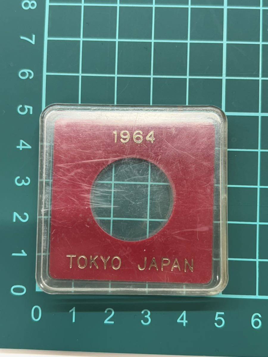 【東京オリンピック記念貨 1964年 100円銀貨 収納ケース 】当時物 現状品 送84or120 #5350の画像1