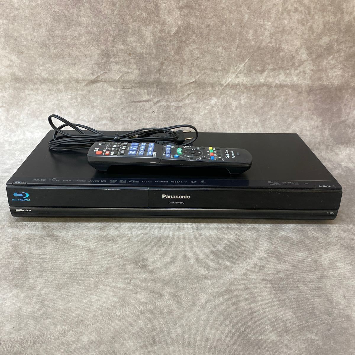 Panasonic パナソニック Blu-ray DISC recorder DMR-BW690 中古品 傷有り 動作品 リモコン付 2010年製 ブルーレイディスクレコーダー の画像1