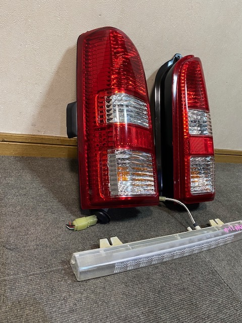 DA62W Every original LED high-mount stoplamp tail light left right set TOKAIDENSO 35603-63H0 STANLEY P2004