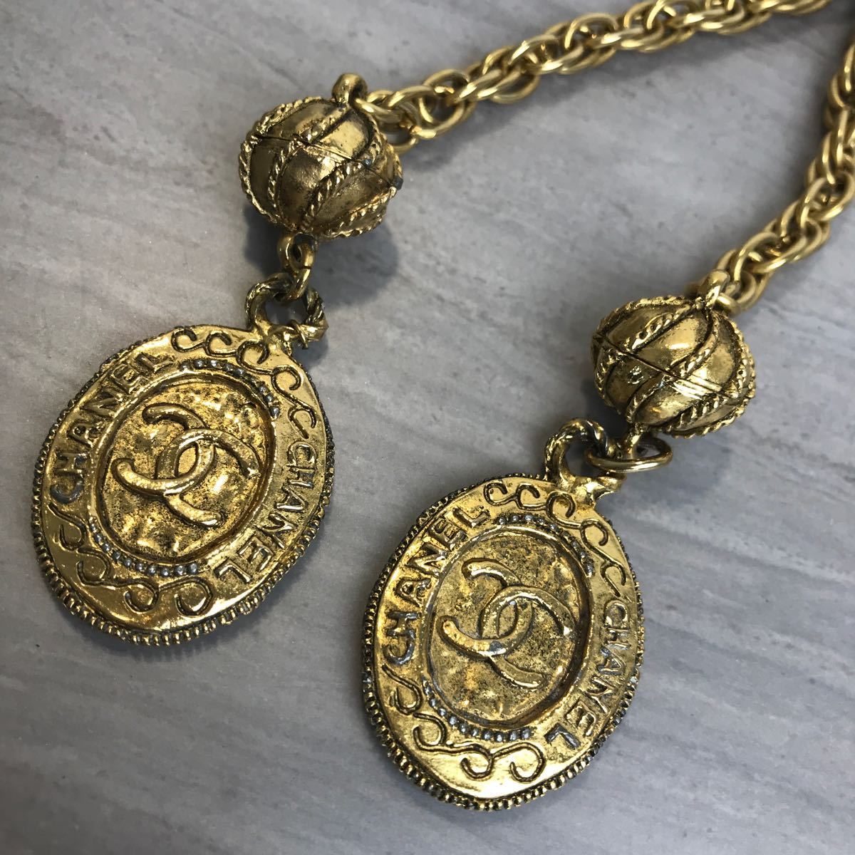 CHANEL シャネル チェーンベルト ゴールドカラー ヴィンテージ CHANEL シャネル チェーンベルト ゴールドカラー ヴィンテージ