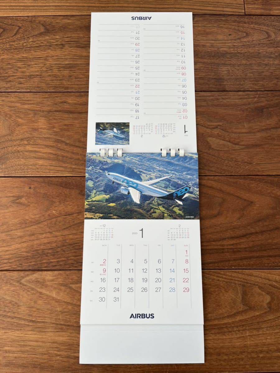 新品　未使用☆AIRBUS エアバス☆卓上　カレンダー　2023 飛行機　航空機　ヘリコプター_画像2