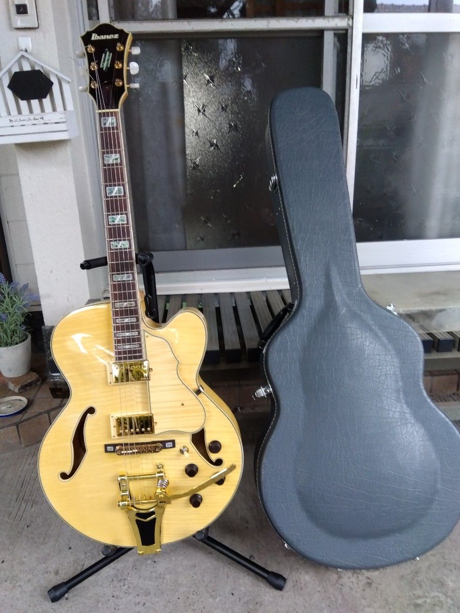 フルアコIbanez Bigsbyスタイル カッコいいAF105 木目きれいな美 フルアコIbanez Bigsbyスタイル カッコいいAF105 木目きれいな美